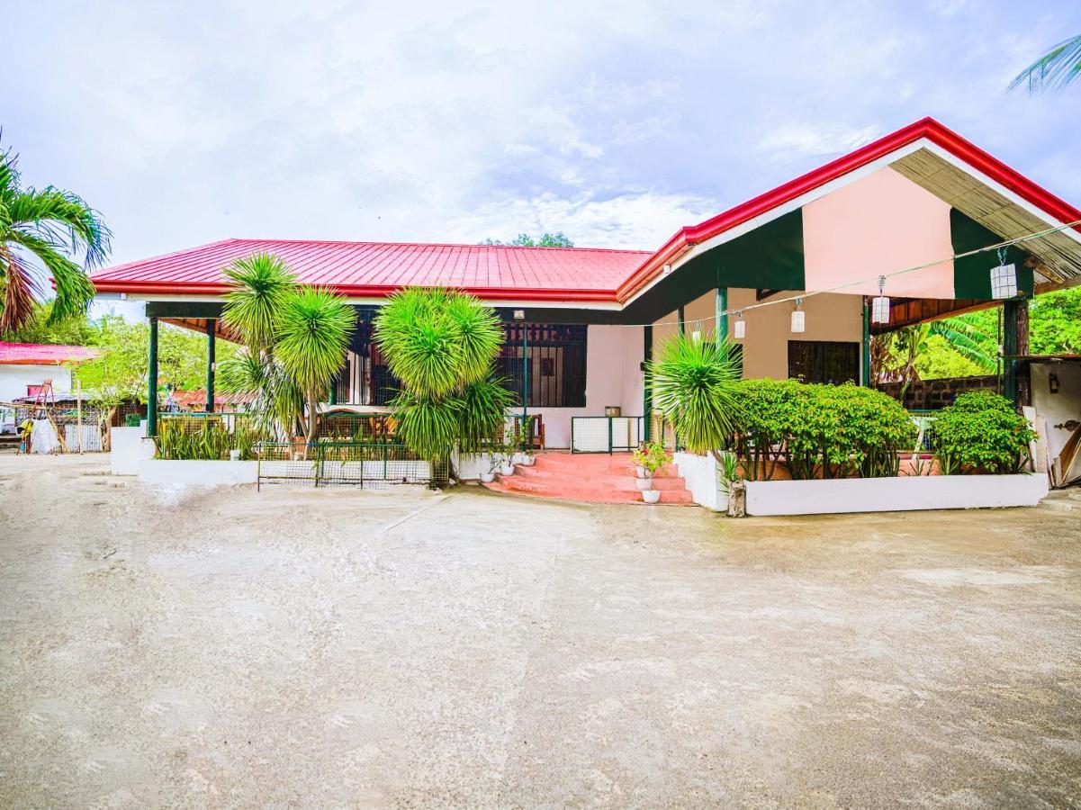 Oyo 875 Madhavi Beach Resort Balibago Esterno foto